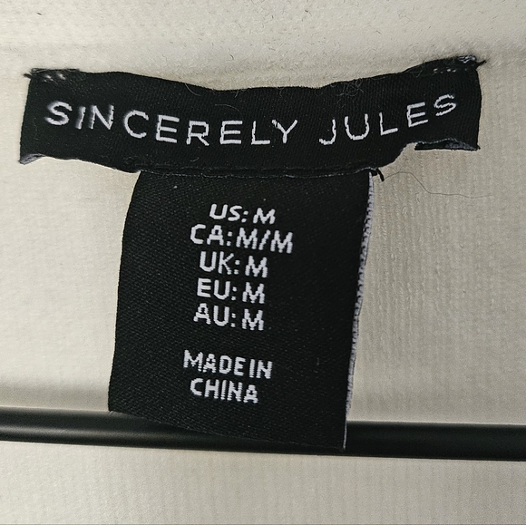 🤍 Sincerely Jules Cream Knit Vest - Clean Girl Minimalist Essential | Size M - Picture 6 of 11